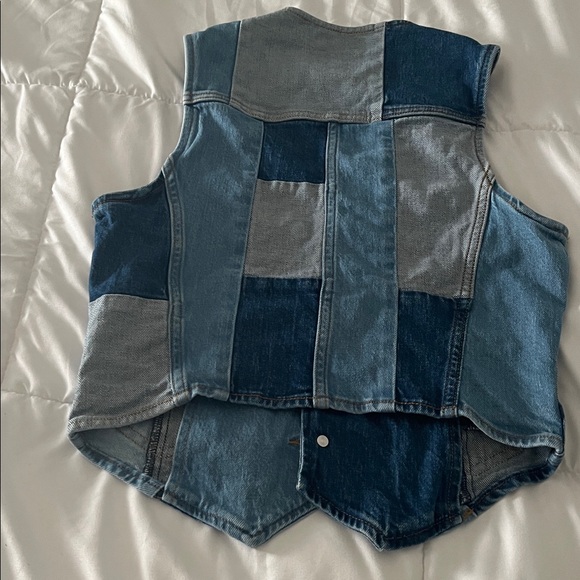 Wrangler With Love Lainey Wilson denim patchwork festival  vest Size XS EUC - Picture 3 of 7